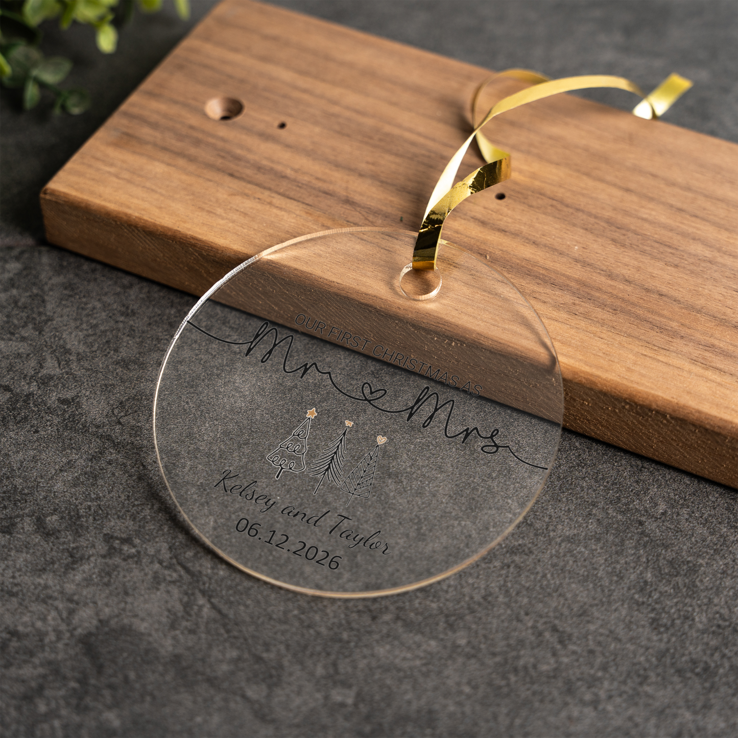 Personalized Acrylic Christmas Ornament Mr and Mrs Design, Holiday Tree Decoration, Wedding Gift